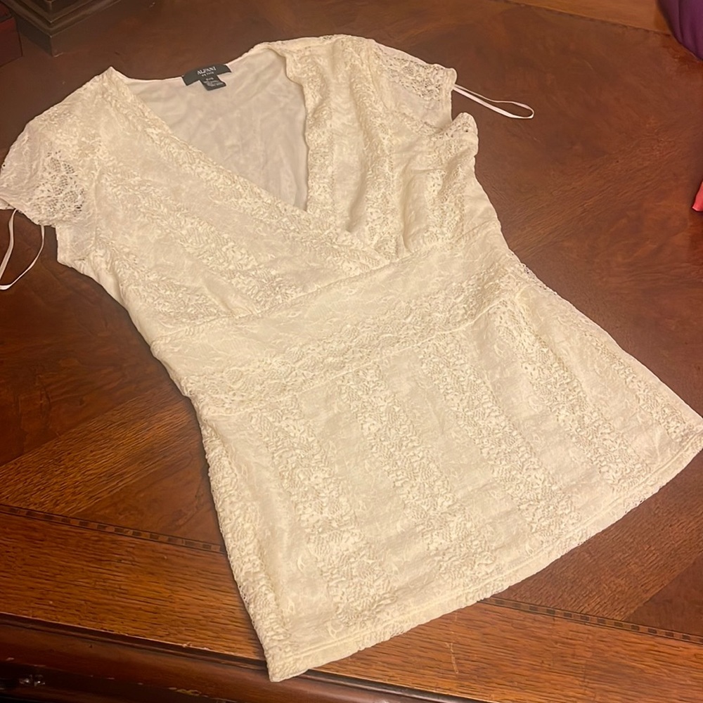 White lace Alfani blouse. Lined
